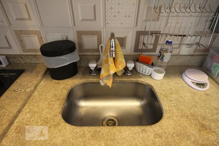 Apartamento à venda com 76m², 2 quartos e 1 vagaCozinha