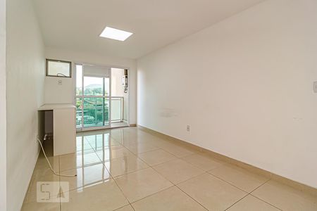 Sala de apartamento para alugar com 1 quarto, 38m² em Taquara, Rio de Janeiro