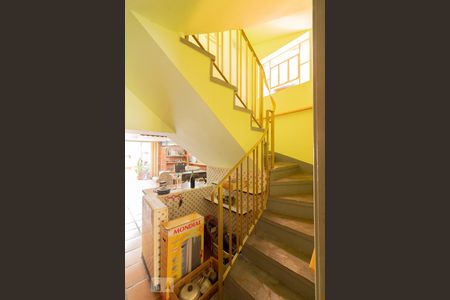 Casa à venda com 205m², 3 quartos e 1 vagaPorão