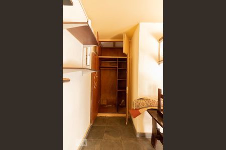 Casa à venda com 205m², 3 quartos e 1 vagaQuarto de Serviço