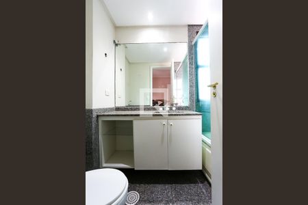 Apartamento à venda com 106m², 3 quartos e 3 vagasBanheiro da Suíte 3