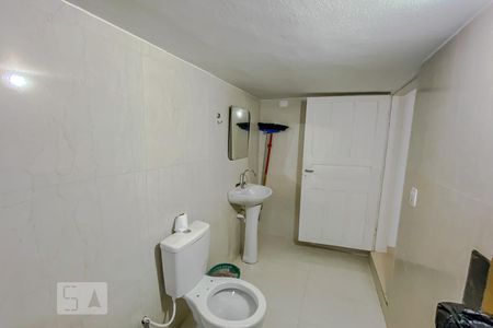 Casa à venda com 120m², 2 quartos e 4 vagasBanheiro de Serviço