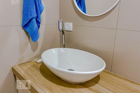 Casa à venda com 120m², 2 quartos e 4 vagasDetalhe Banheiro