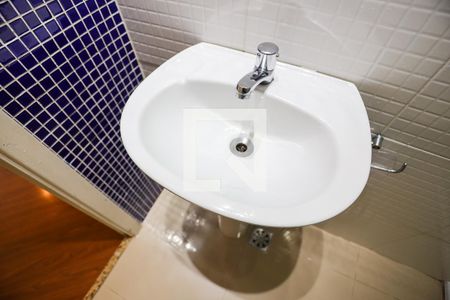 Apartamento para alugar com 50m², 2 quartos e 1 vaga Apartamento para alugar com 50m², 2 quartos e 1 vagaBanheiro - detalhes