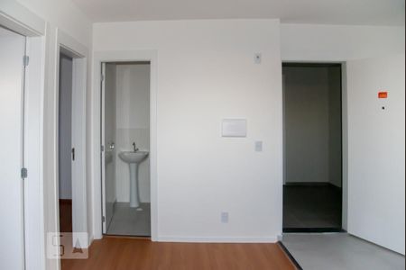 Sala de apartamento para alugar com 2 quartos, 38m² em Vila Nhocune, São Paulo