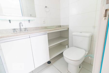 Apartamento à venda com 63m², 2 quartos e 2 vagasBanheiro da Suíte