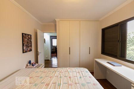Apartamento à venda com 140m², 3 quartos e 2 vagas Apartamento à venda com 140m², 3 quartos e 2 vagasQuarto 1