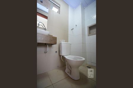 Banheiro da Suíte de apartamento para alugar com 2 quartos, 46m² em Riacho Fundo I, Brasília