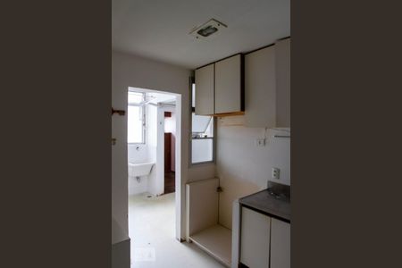 Apartamento à venda com 180m², 4 quartos e 3 vagasCozinha e Área de Serviço