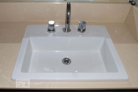 Apartamento à venda com 180m², 4 quartos e 3 vagasBanheiro Social