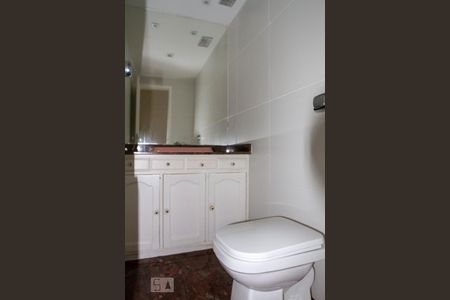 Apartamento à venda com 180m², 4 quartos e 3 vagasLavabo