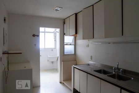 Apartamento à venda com 180m², 4 quartos e 3 vagasCozinha