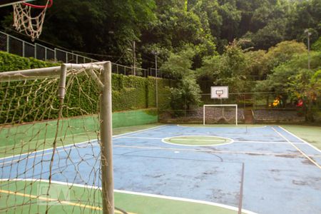 Apartamento à venda com 180m², 4 quartos e 3 vagasÁrea comum - Quadra de Esportes