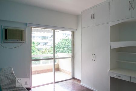 Apartamento à venda com 180m², 4 quartos e 3 vagasQuarto 2