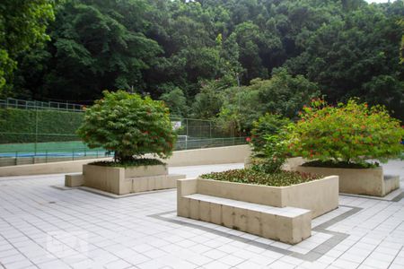 Apartamento à venda com 180m², 4 quartos e 3 vagasÁrea Comum - Playground