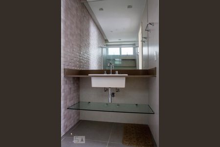 Apartamento à venda com 180m², 4 quartos e 3 vagasBanheiro do Quarto 4 - Suíte