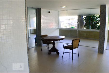 Apartamento para alugar com 130m², 3 quartos e 2 vagas Apartamento para alugar com 130m², 3 quartos e 2 vagasÁrea comum - Salão de festa