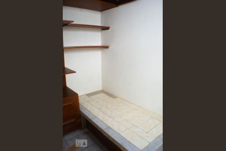 Apartamento para alugar com 130m², 3 quartos e 2 vagas Apartamento para alugar com 130m², 3 quartos e 2 vagasQuarto na área de serviço