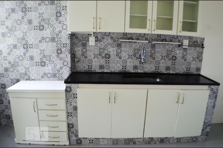 Apartamento para alugar com 130m², 3 quartos e 2 vagas Apartamento para alugar com 130m², 3 quartos e 2 vagasCozinha - Armários