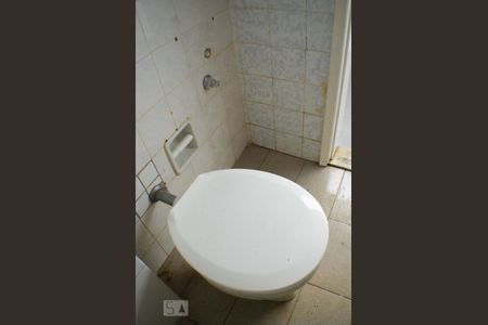 Apartamento para alugar com 130m², 3 quartos e 2 vagas Apartamento para alugar com 130m², 3 quartos e 2 vagasBanheiro na na área de serviço