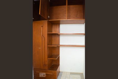 Apartamento para alugar com 130m², 3 quartos e 2 vagas Apartamento para alugar com 130m², 3 quartos e 2 vagasQuarto na área de serviço