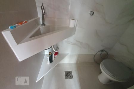 Apartamento à venda com 82m², 2 quartos e sem vagaBanheiro de Serviço