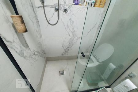 Apartamento à venda com 82m², 2 quartos e sem vagaBanheiro 