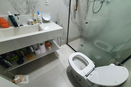 Apartamento à venda com 82m², 2 quartos e sem vagaBanheiro 