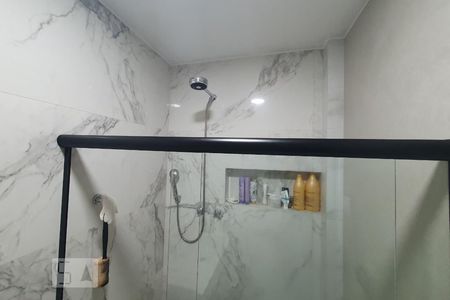 Apartamento à venda com 82m², 2 quartos e sem vagaBanheiro 