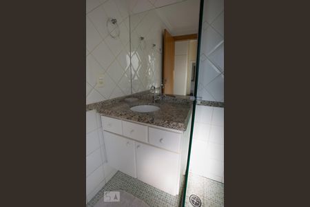 Banheiro de kitnet/studio para alugar com 1 quarto, 34m² em Jardim Nova Aliança Sul, Ribeirão Preto