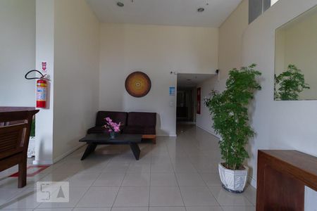 Apartamento à venda com 79m², 2 quartos e 1 vagaHall 