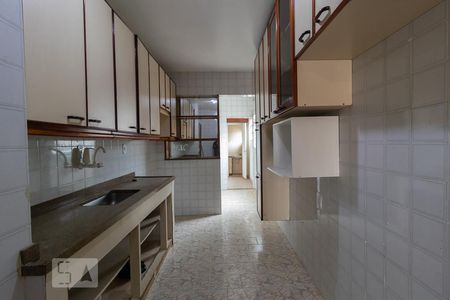 Apartamento à venda com 101m², 2 quartos e 1 vagaCozinha