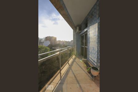 Apartamento à venda com 180m², 3 quartos e 5 vagasVaranda do Quarto 1