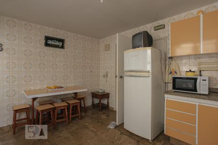 Apartamento à venda com 180m², 3 quartos e 5 vagasCozinha