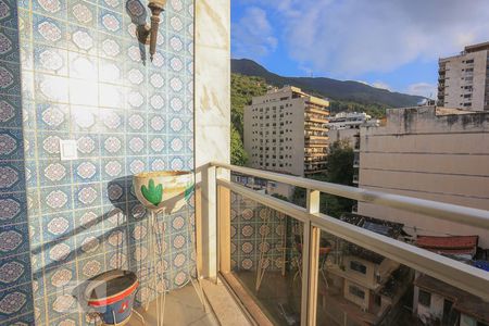 Apartamento à venda com 180m², 3 quartos e 5 vagasVaranda da Suíte