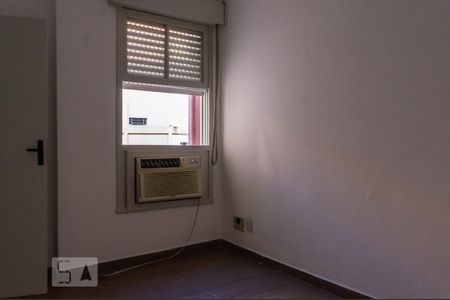 Quaro 2 de apartamento para alugar com 2 quartos, 48m² em São Sebastião, Porto Alegre