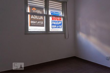 Quarto 1  de apartamento para alugar com 2 quartos, 48m² em São Sebastião, Porto Alegre