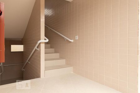 Studio para alugar com 38m², 2 quartos e sem vagaEscada de acesso 