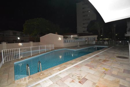 Apartamento à venda com 70m², 3 quartos e 1 vagaÁrea comum - Piscina