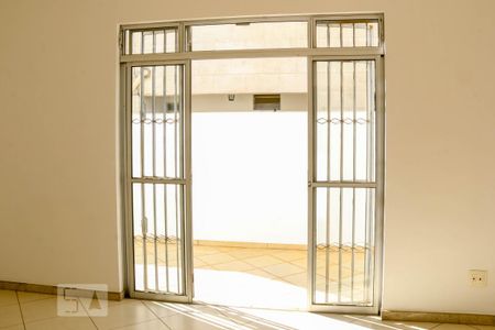 Apartamento para alugar com 109m², 2 quartos e 2 vagas Apartamento para alugar com 109m², 2 quartos e 2 vagasSala