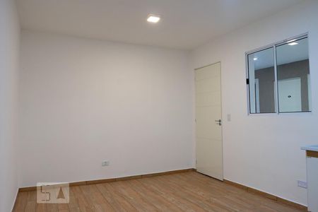 Sala/Cozinha de apartamento para alugar com 2 quartos, 60m² em Vila Mazzei, São Paulo
