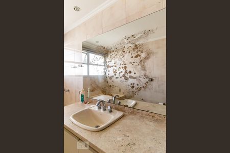 Apartamento à venda com 200m², 3 quartos e 1 vagaBanheiro da suíte