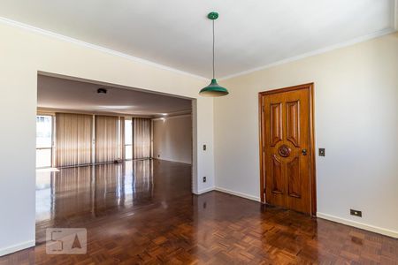 Apartamento à venda com 200m², 3 quartos e 1 vagaSala de jantar