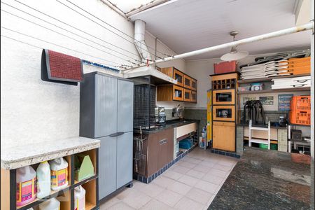 Casa à venda com 184m², 3 quartos e 3 vagasQuintal - fundos