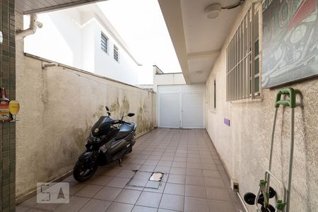 Casa à venda com 184m², 3 quartos e 3 vagasQuintal lateral