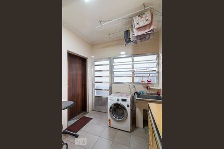 Casa à venda com 184m², 3 quartos e 3 vagasÁrea de serviço