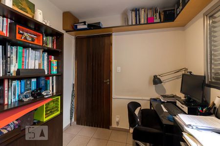 Casa à venda com 184m², 3 quartos e 3 vagasQuarto de serviço