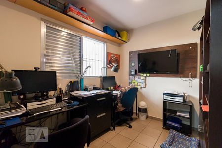 Casa à venda com 184m², 3 quartos e 3 vagasQuarto de serviço