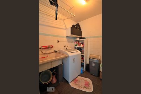 Casa à venda com 152m², 3 quartos e 1 vagaÁrea de Serviço