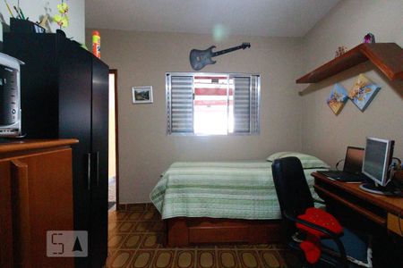 Casa à venda com 220m², 3 quartos e 2 vagasQuarto 3